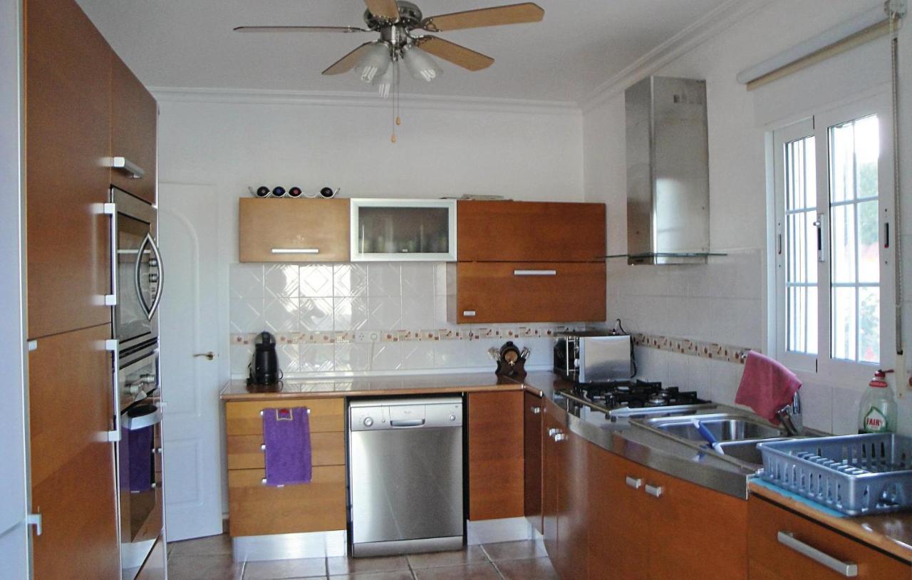 Awesome Home In Rojales With Kitchen ภายนอก รูปภาพ